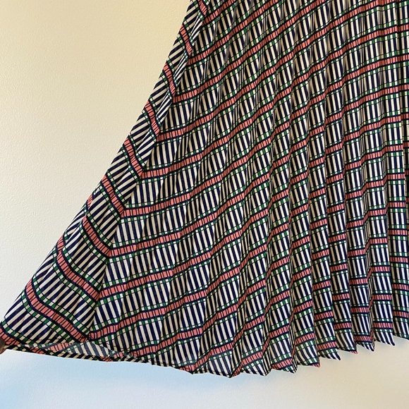 Oliver Bonas Explore Abstract Print Midi Skirt - Picture 13 of 14